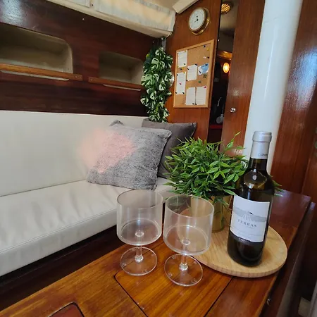 Abombordo Botel Lisbon