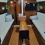Botel Abombordo
